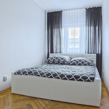 Comfy Flat In The City Center. Great View. Варшава Экстерьер фото